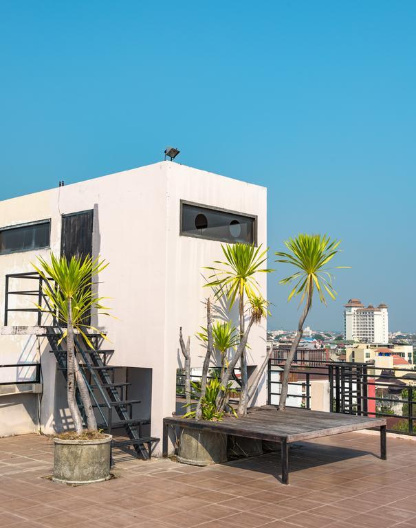 So Hostel Chiang Mai Exterior photo