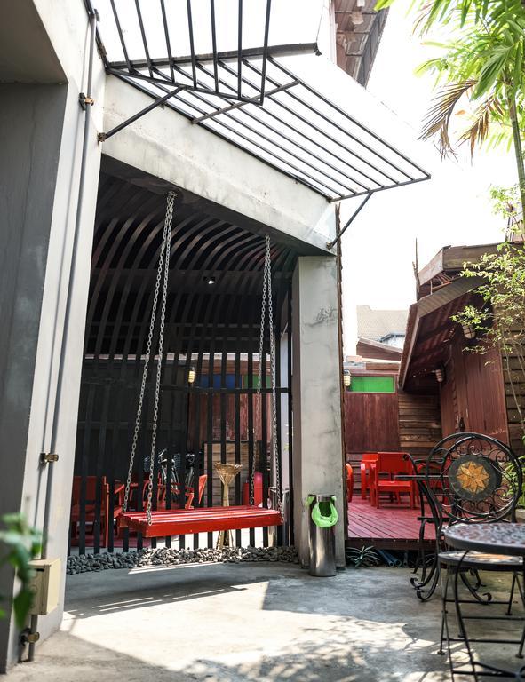 So Hostel Chiang Mai Exterior photo