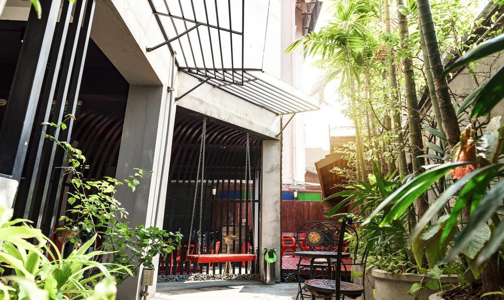 So Hostel Chiang Mai Exterior photo